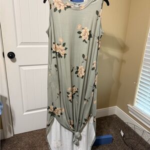 Floral Sleeveless Maxi Dress in Green and Cream